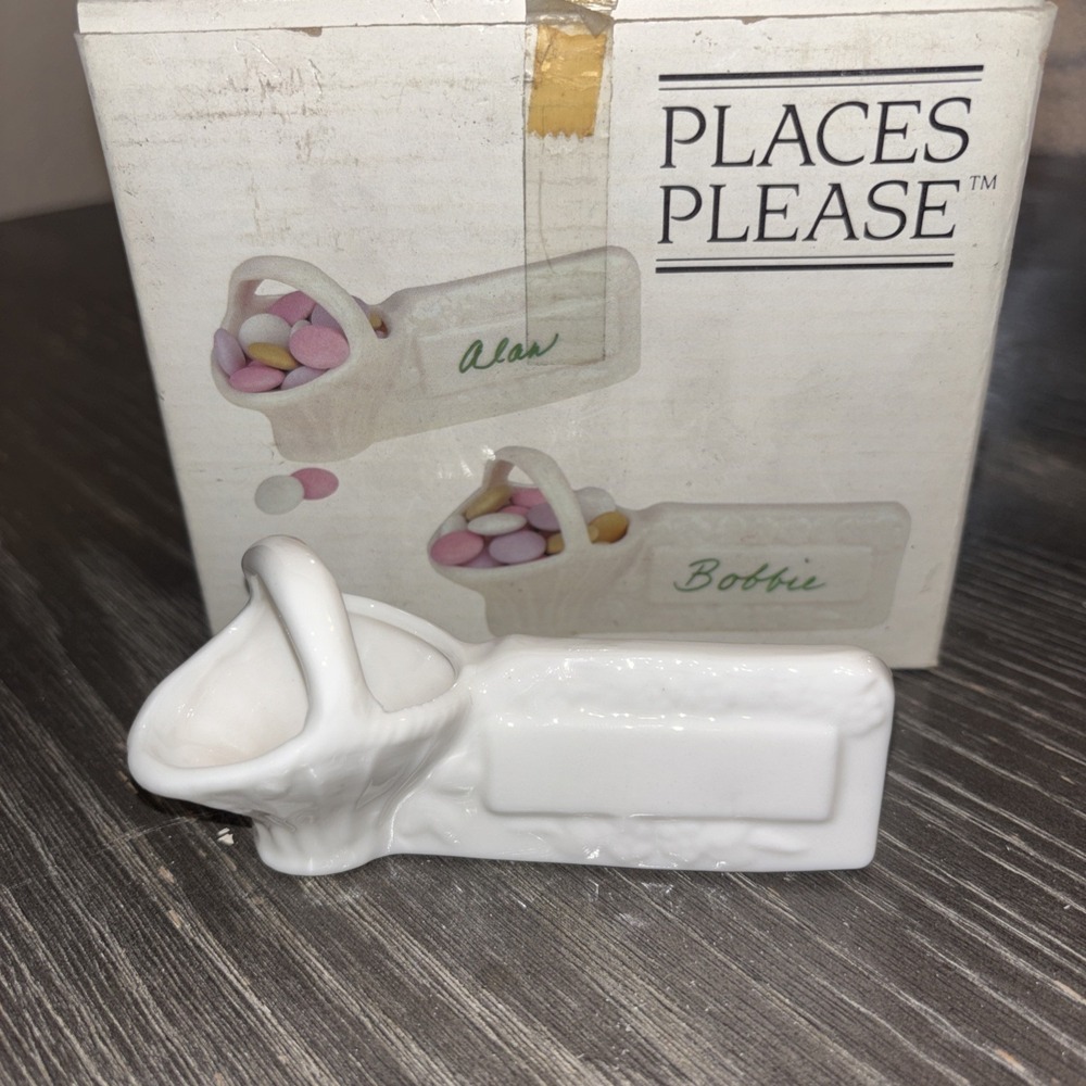 Set of 4 Vintage Two's Company‎ Inc. Porcelain Flower Basket Place-card holders